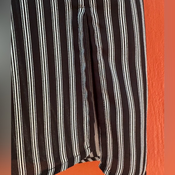 Who What Wear Striped Tank - Picture 5 of 7